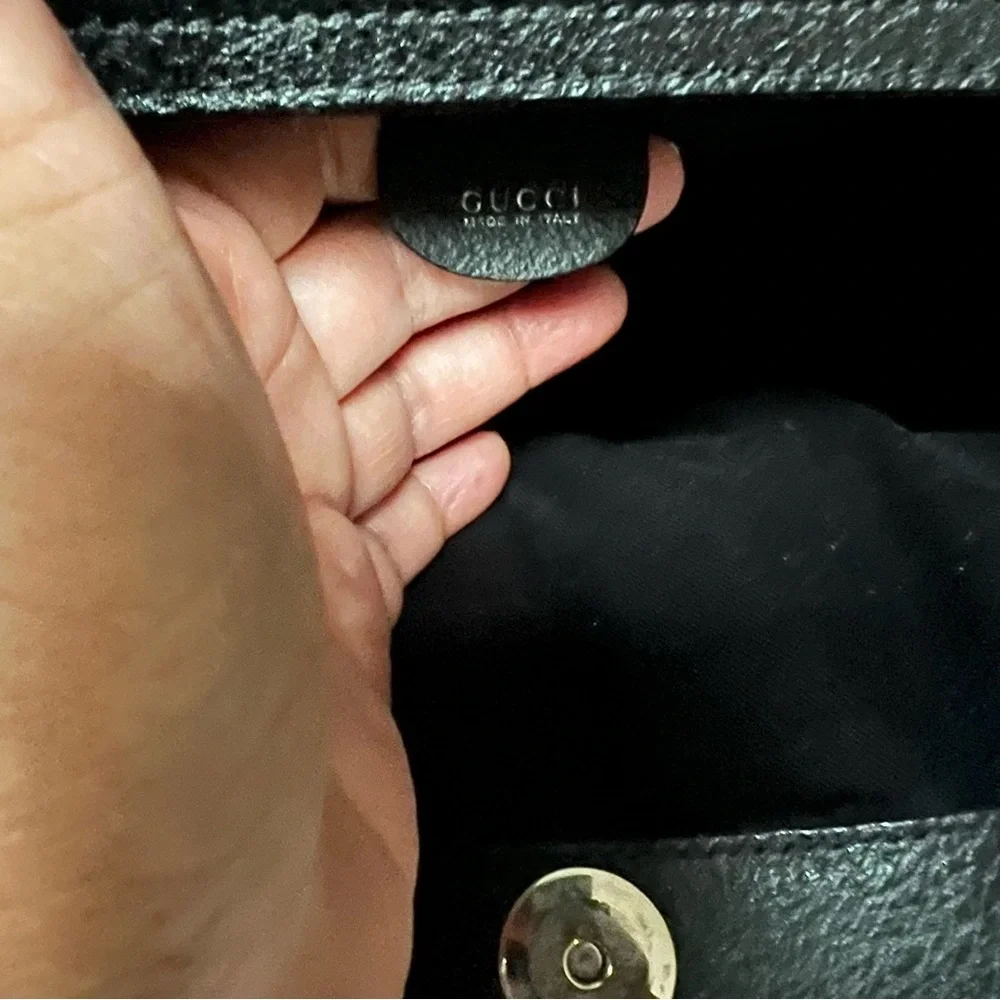 Gucci Large Leather Attache’ Laptop Tote Sleek Design w/ Metal Ring Handles. - Picture 4 of 15
